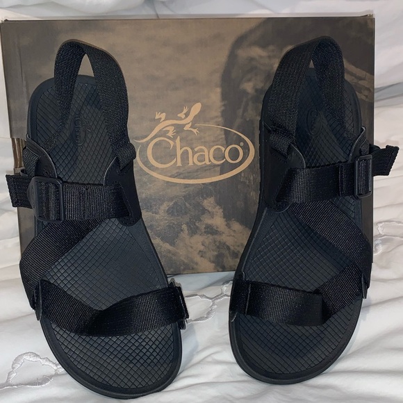 New MEN’S CHACO black SANDALS size 8